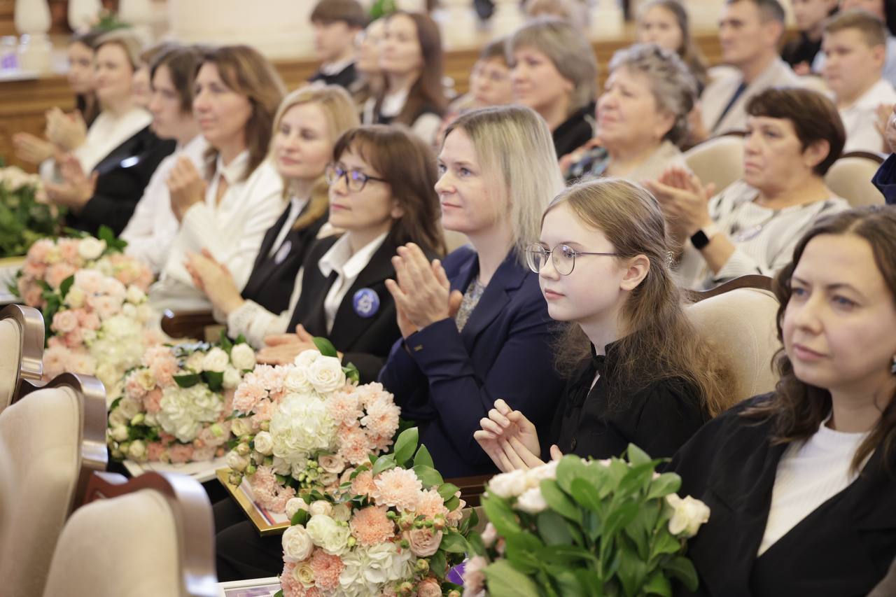 Состоялась торжественная церемония вручения именных стипендий Губернатора Белгородской области для поддержки одаренных и талантливых детей, победителей в номинации «Культура» Состоялась торжественная церемония вручения именных стипендий Губернатора Белгородской области для поддержки одаренных и талантливых детей, победителей в номинации «Культура»