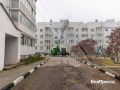 На улице Шолохова в Шебекино Белгородской области, ранее подвергавшейся атакам украинских дронов-камикадзе, начата установка защитных антидроновых сетей