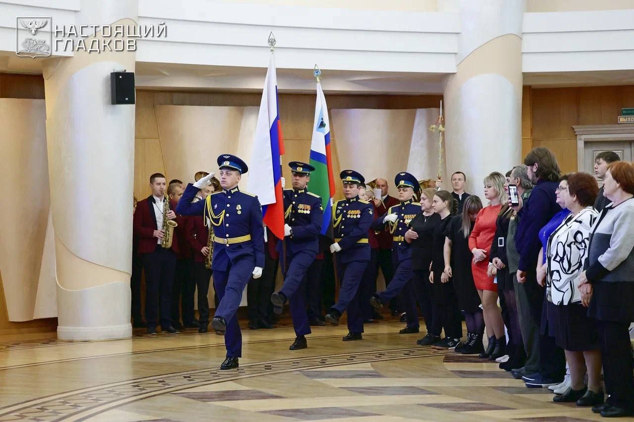 Вячеслав Гладков вручил государственные награды семьям погибших военнослужащих Вячеслав Гладков вручил государственные награды семьям погибших военнослужащих