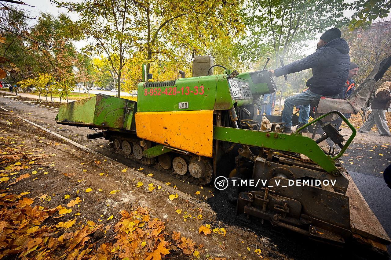 Валентин Демидов: Строители приступили к асфальтированию новой велодорожки на участке от ул. Мичурина до ул. Студенческой Валентин Демидов: Строители приступили к асфальтированию новой велодорожки на участке от ул. Мичурина до ул. Студенческой