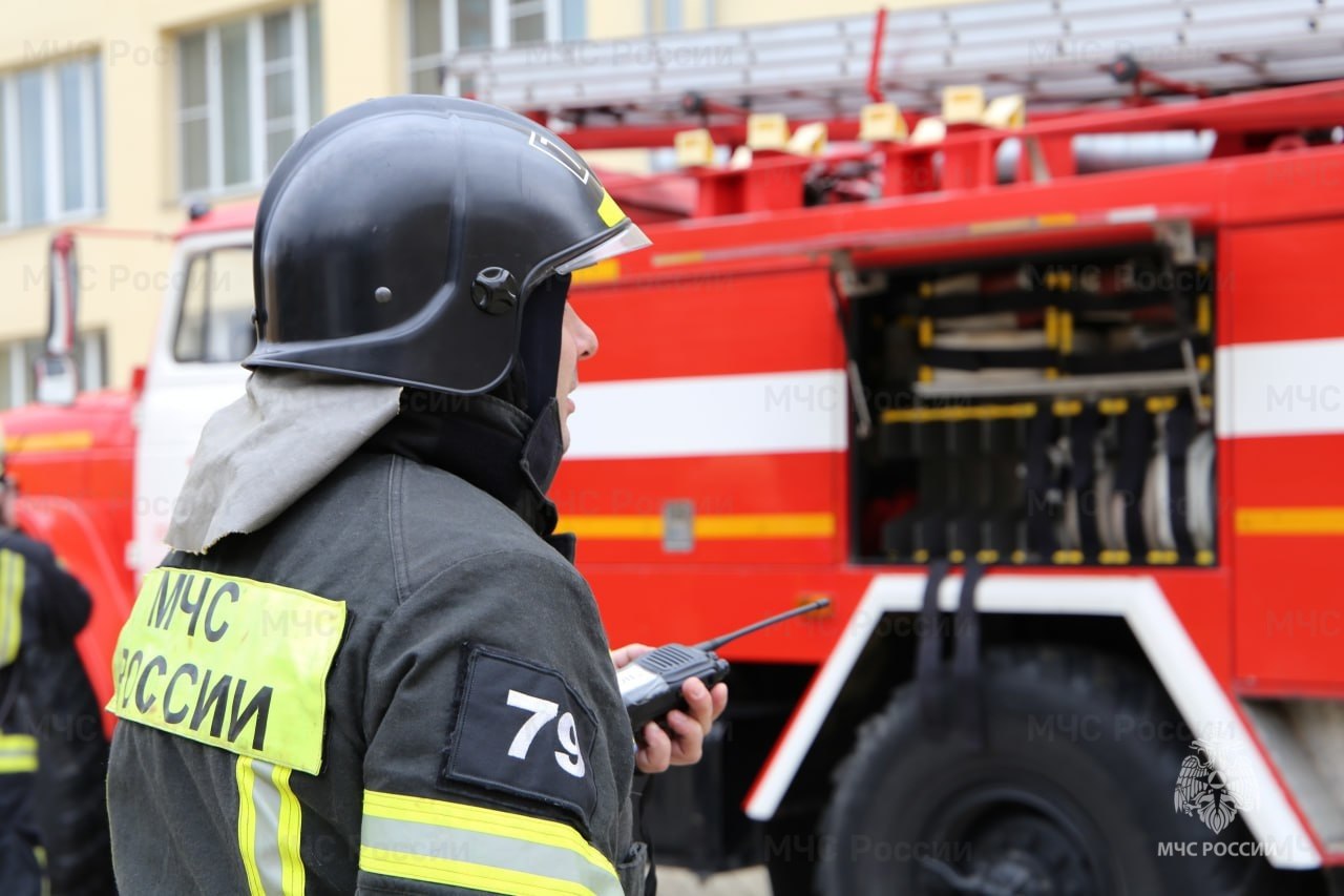 Пожарно-тактические учения прошли в одной из школ Старого Оскола Пожарно-тактические учения прошли в одной из школ Старого Оскола