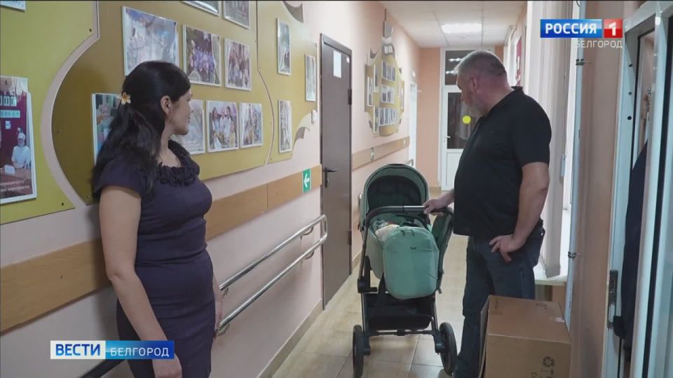 Недавно в семье Домбовских родился третий ребёнок