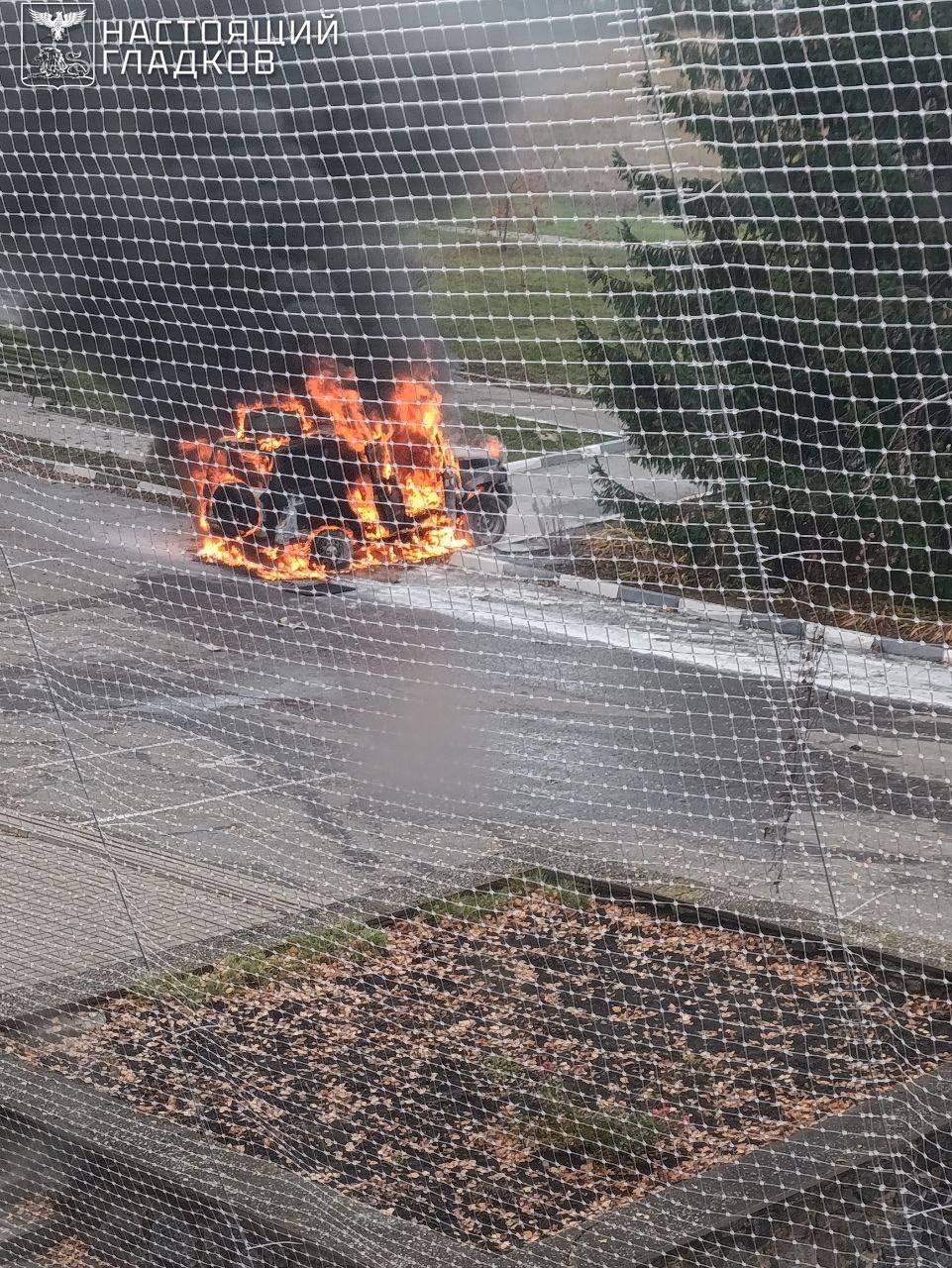 Дрон ВСУ атаковал служебный автомобиль главы администрации Белгородского района Дрон ВСУ атаковал служебный автомобиль главы администрации Белгородского района