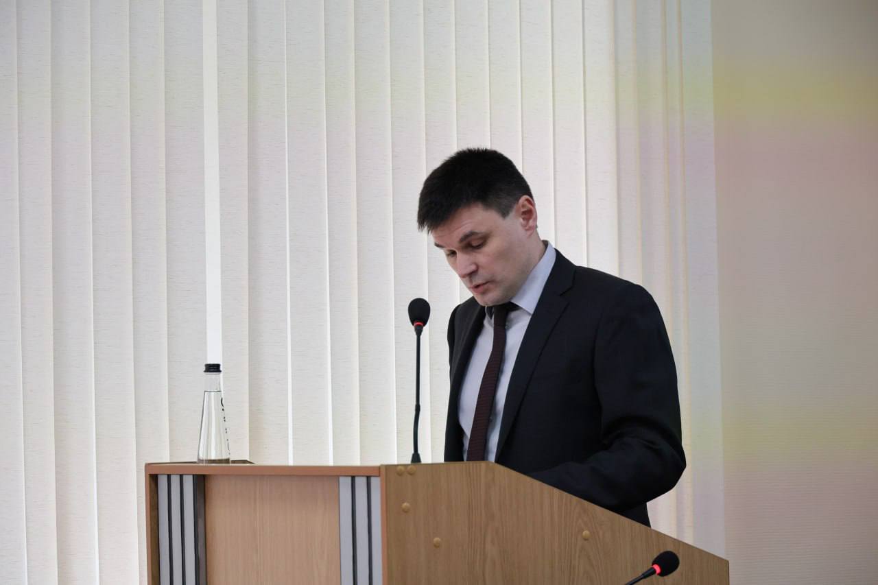 Юрий Клепиков: В министерстве финансов и бюджетной политики Белгородской области прошли публичные слушания главного финансового документа — проекта областного бюджета на последующий трёхлетний цикл Юрий Клепиков: В министерстве финансов и бюджетной политики Белгородской области прошли публичные слушания главного финансового документа — проекта областного бюджета на последующий трёхлетний цикл