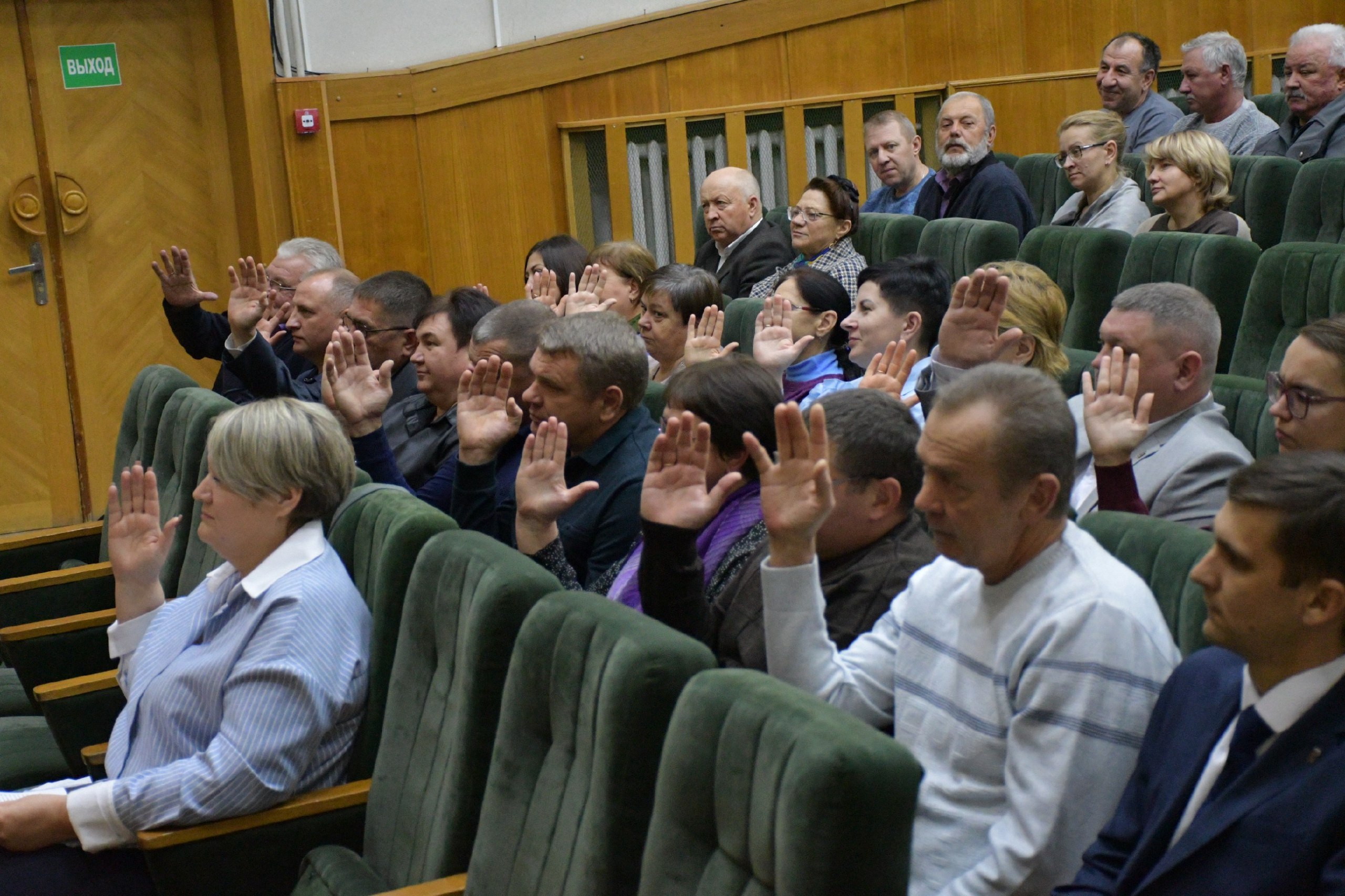 Александр Полторабатько: Дорогие земляки!. Сегодня я вступил в должность главы Красненского муниципального округа Александр Полторабатько: Дорогие земляки!. Сегодня я вступил в должность главы Красненского муниципального округа