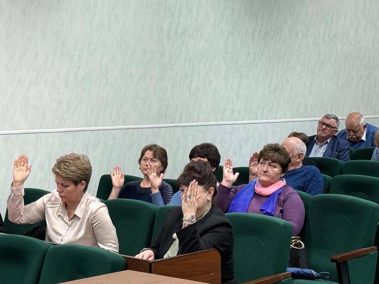 В Грайворонском округе состоялась двадцать седьмая сессия Совета депутатов В Грайворонском округе состоялась двадцать седьмая сессия Совета депутатов