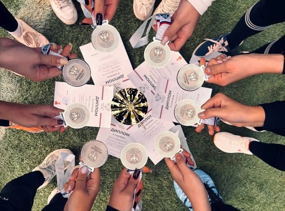 Ракитянские спортсменки в составе сборной региона стали серебряными призёрами первенства России по лапте Ракитянские спортсменки в составе сборной региона стали серебряными призёрами первенства России по лапте