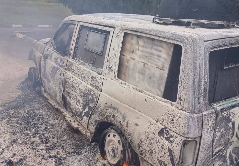 Глава Белгородского района успела выпрыгнуть из машины прямо перед тем, как ее атаковал дрон Глава Белгородского района успела выпрыгнуть из машины прямо перед тем, как ее атаковал дрон