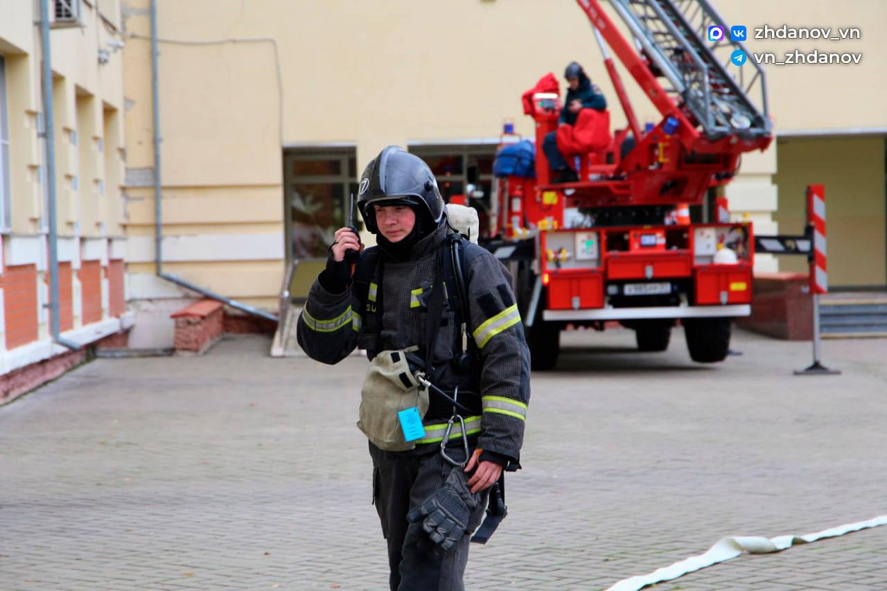 Безопасность – в приоритете! В Старом Осколе прошли пожарно-тактические учения Безопасность – в приоритете! В Старом Осколе прошли пожарно-тактические учения