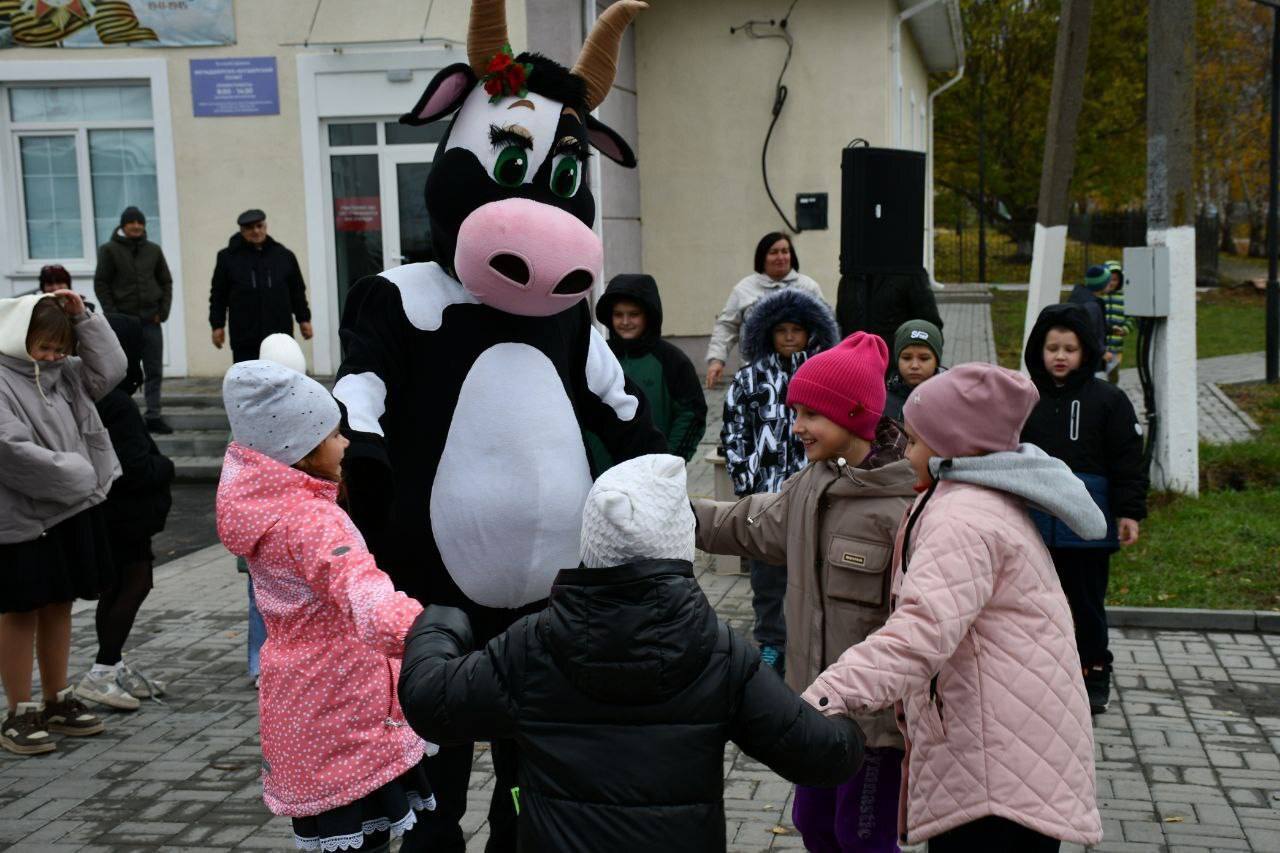 Совместная работа депутатов и активных граждан позволяет успешно решать актуальные вопросы в различных сферах жизни Совместная работа депутатов и активных граждан позволяет успешно решать актуальные вопросы в различных сферах жизни
