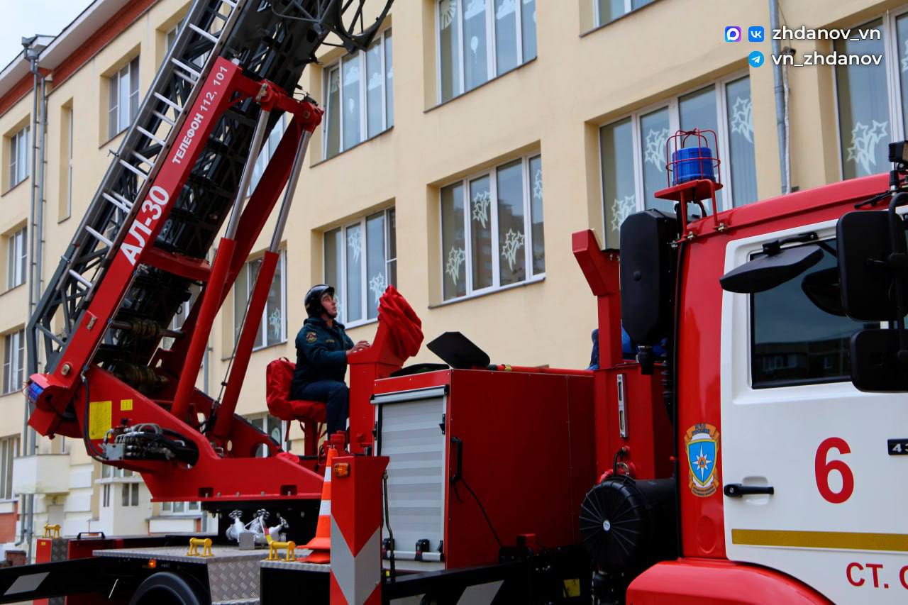 Безопасность – в приоритете! В Старом Осколе прошли пожарно-тактические учения Безопасность – в приоритете! В Старом Осколе прошли пожарно-тактические учения