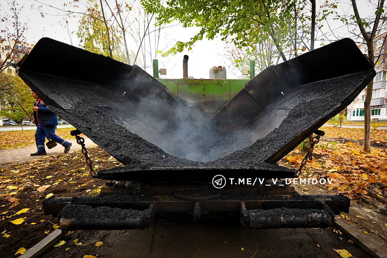 В Белгороде уже асфальтировали часть велодорожки от ул. Мичурина до ул. Студенческой В Белгороде уже асфальтировали часть велодорожки от ул. Мичурина до ул. Студенческой