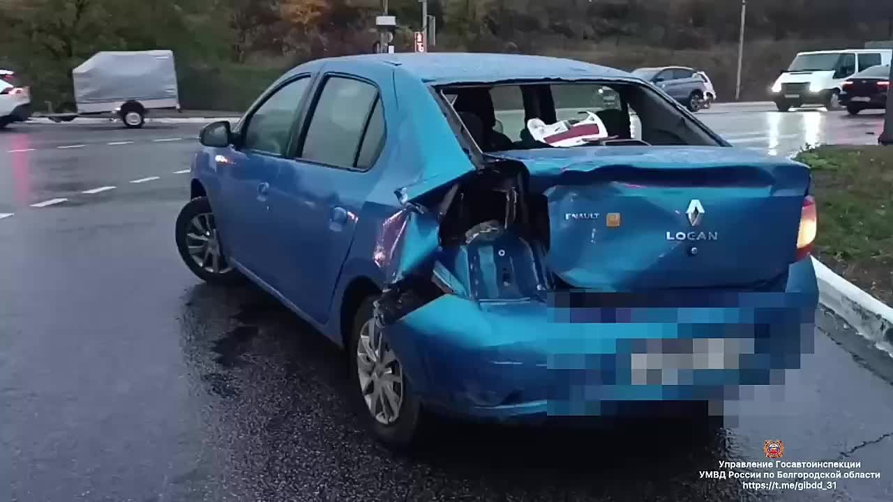 #СВОДКА_ДТП. По предварительным данным, вчера около 16 часов 00 минут на пр. Ватутина в г. Белгород 47-летний водитель, управляя автомобилем «Ситрак», не выбрал безопасную дистанцию и совершил столкновение с автомобилем...