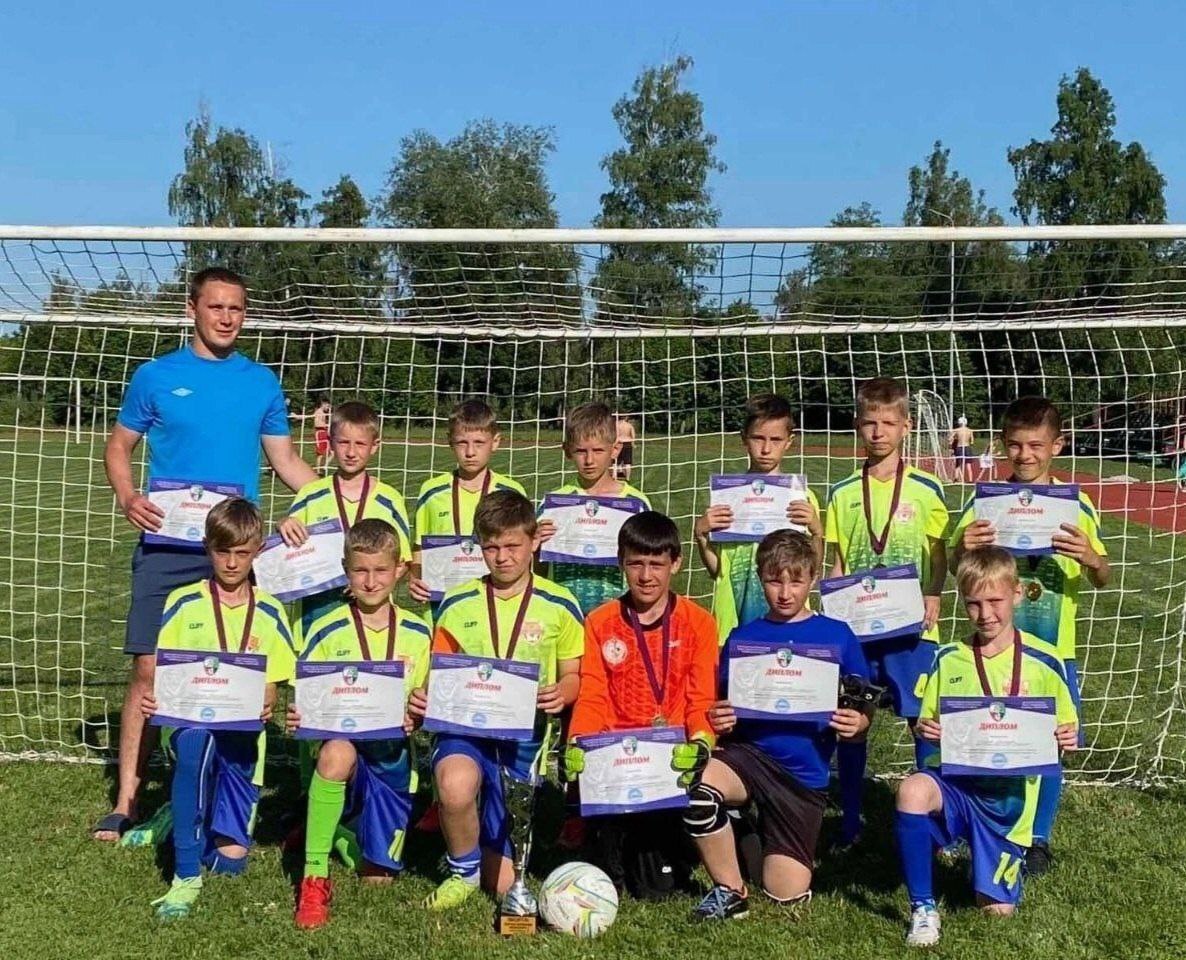 Уважаемые тренеры, преподаватели физической культуры и ветераны спорта Грайворонского округа! Поздравляем вас с профессиональным праздником – Днём тренера! Уважаемые тренеры, преподаватели физической культуры и ветераны спорта Грайворонского округа! Поздравляем вас с профессиональным праздником – Днём тренера!