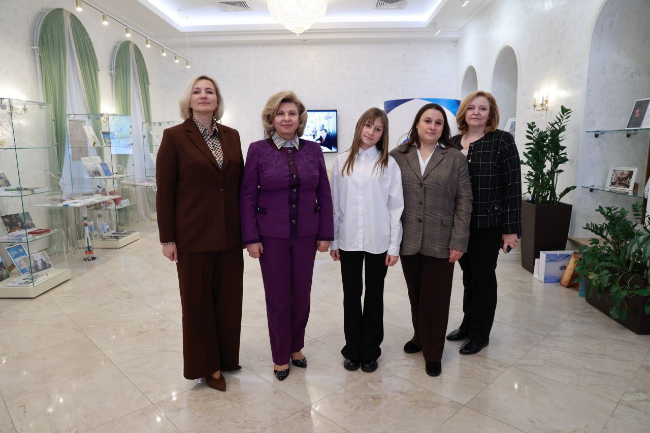 Татьяна Москалькова: Мечты сбываются!. Благодаря содействию Уполномоченного по правам человека в Белгородской области Жанны Киреевой удалось организовать экскурсию по столице для девочки из Шебекино Татьяна Москалькова: Мечты сбываются!. Благодаря содействию Уполномоченного по правам человека в Белгородской области Жанны Киреевой удалось организовать экскурсию по столице для девочки из Шебекино