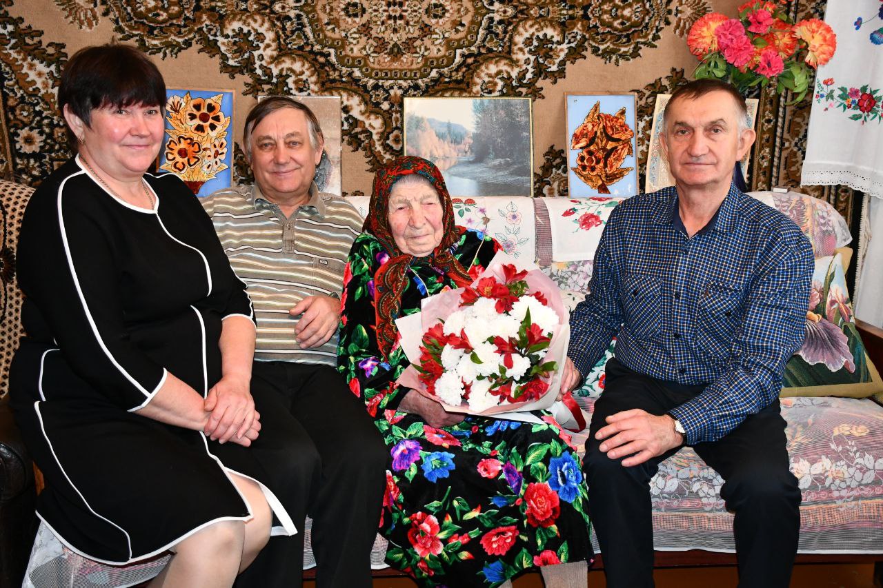 Галина Руденко: Жительница Красного празднует свой юбилей! Галина Руденко: Жительница Красного празднует свой юбилей!