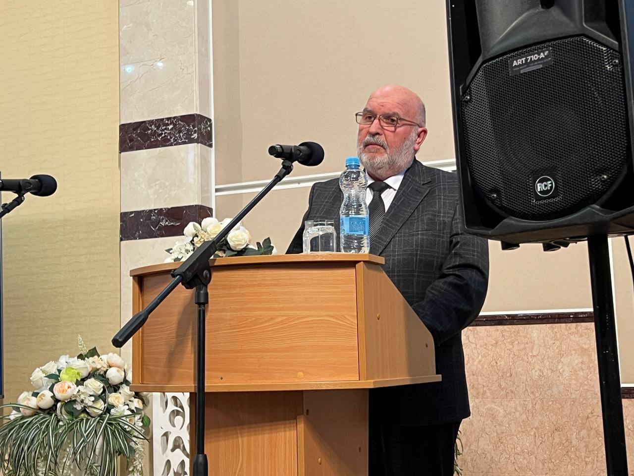 Михаил Лобазнов: Сегодня в Губкине прошли XIII Епархиальные образовательные чтения на тему «Просвещение и нравственность: формирование личности и вызовы времени» Михаил Лобазнов: Сегодня в Губкине прошли XIII Епархиальные образовательные чтения на тему «Просвещение и нравственность: формирование личности и вызовы времени»