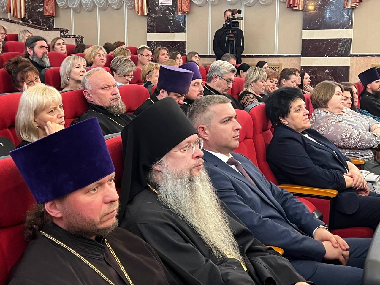 Михаил Лобазнов: Сегодня в Губкине прошли XIII Епархиальные образовательные чтения на тему «Просвещение и нравственность: формирование личности и вызовы времени»