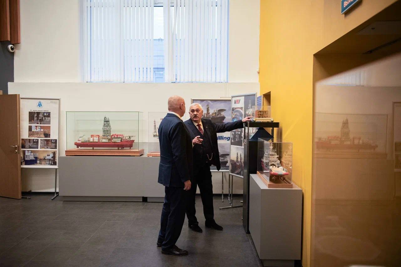 Сергей Цивилев поздравил Губкинский университет с 95-летием Сергей Цивилев поздравил Губкинский университет с 95-летием