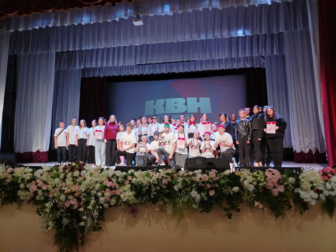 КВН снова с нами!. В Вейделевском Центре культурного развития прошёл отборочный фестиваль «Высшей Юниор-Лиги Клуба Весёлых и Находчивых» КВН снова с нами!. В Вейделевском Центре культурного развития прошёл отборочный фестиваль «Высшей Юниор-Лиги Клуба Весёлых и Находчивых»