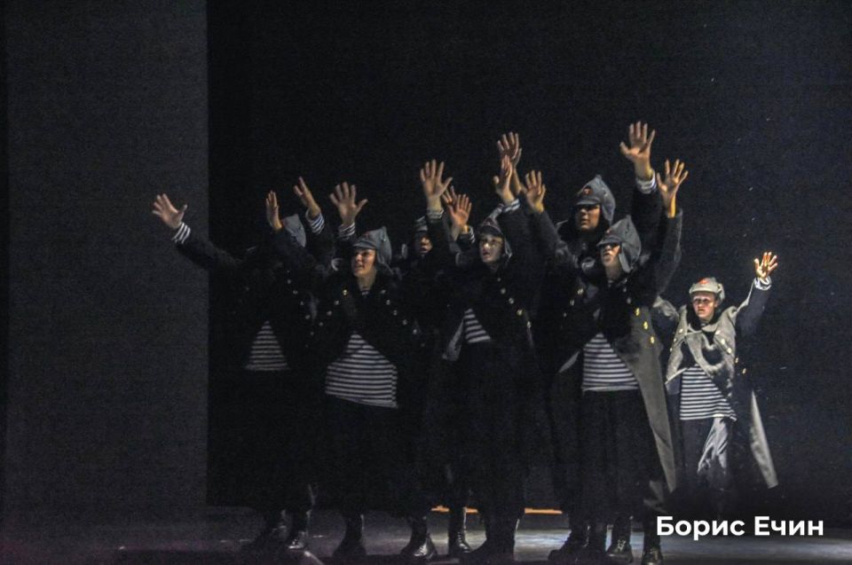  :       ,     -    :         ...