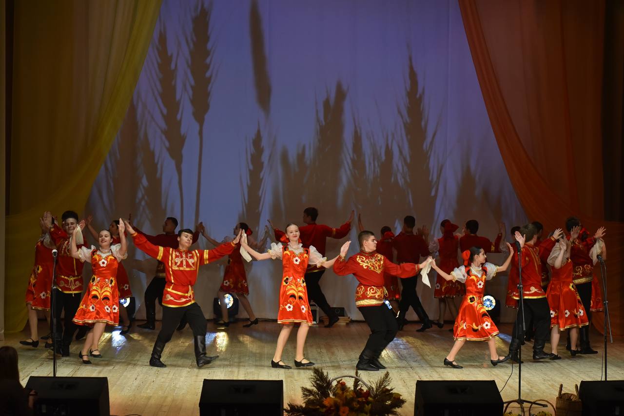 Светлана Халеева: Состоялся праздничный концерт, посвящённый Дню работников сельского хозяйства и перерабатывающей промышленности Светлана Халеева: Состоялся праздничный концерт, посвящённый Дню работников сельского хозяйства и перерабатывающей промышленности