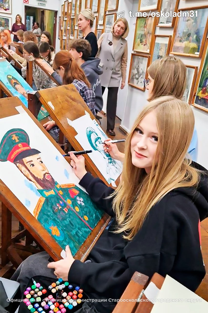 В Детской художественной школе прошла Всероссийская акция «Портрет героя» В Детской художественной школе прошла Всероссийская акция «Портрет героя»