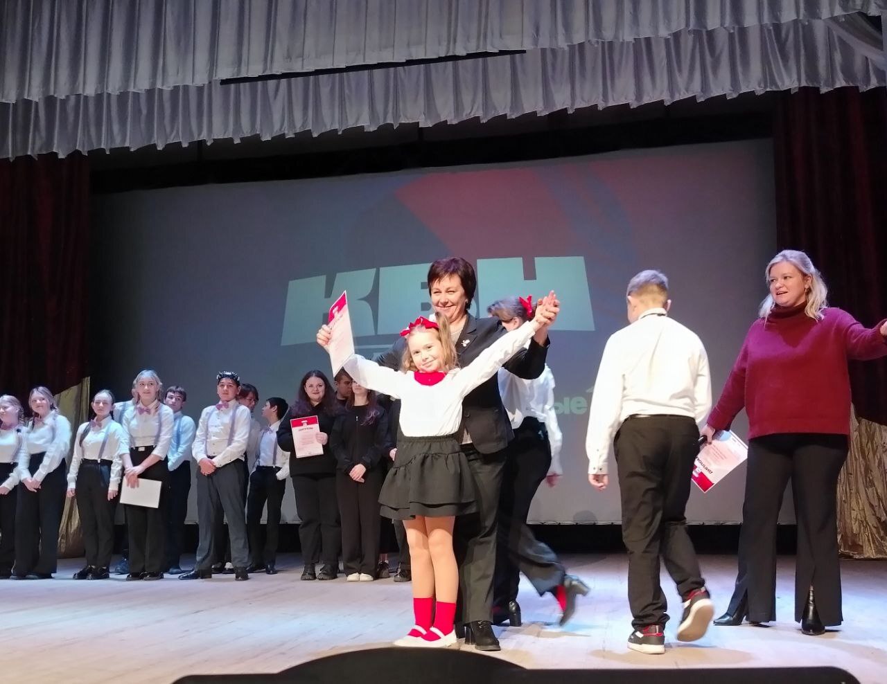 КВН снова с нами!. В Вейделевском Центре культурного развития прошёл отборочный фестиваль «Высшей Юниор-Лиги Клуба Весёлых и Находчивых» КВН снова с нами!. В Вейделевском Центре культурного развития прошёл отборочный фестиваль «Высшей Юниор-Лиги Клуба Весёлых и Находчивых»