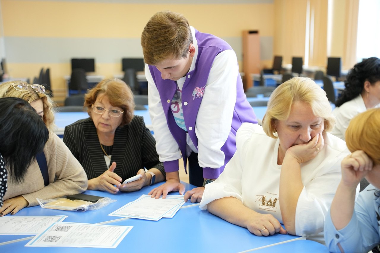 29 октября 2025 года заместители директоров Большетроицкой, Масловопристанской школ и третей школы города Шебекино приняли участие в флагманском дне, организованном Центром образования №6 «Перспектива» города Белгород... 29 октября 2025 года заместители директоров Большетроицкой, Масловопристанской школ и третей школы города Шебекино приняли участие в флагманском дне, организованном Центром образования №6 «Перспектива» города Белгород...