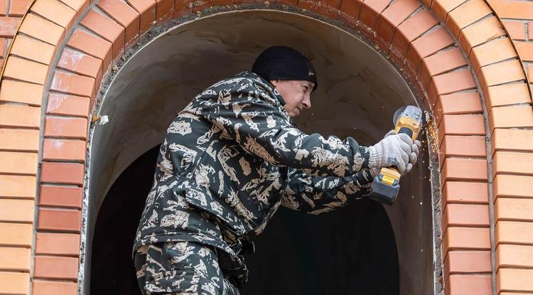 В Шебекинском округе, несмотря на сложную погоду и обстановку, продолжается восстановление объектов, пострадавших от обстрелов ВСУ В Шебекинском округе, несмотря на сложную погоду и обстановку, продолжается восстановление объектов, пострадавших от обстрелов ВСУ