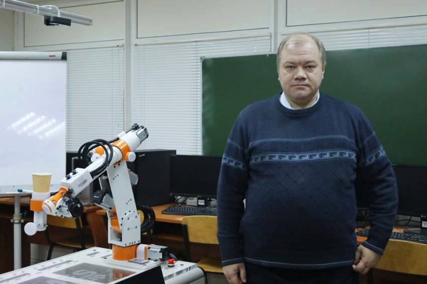 Белгородские учёные создали ПО и систему реабилитации для помощи людям с параличом