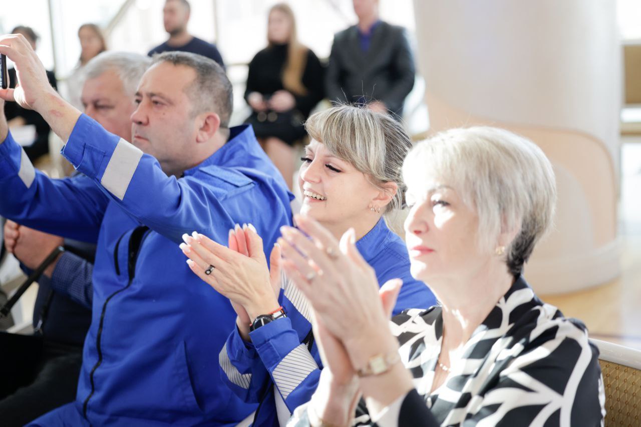 Владимир Переверзев: Губернатор Белгородской области Вячеслав Гладков вручил государственные и региональные награды жителям региона Владимир Переверзев: Губернатор Белгородской области Вячеслав Гладков вручил государственные и региональные награды жителям региона