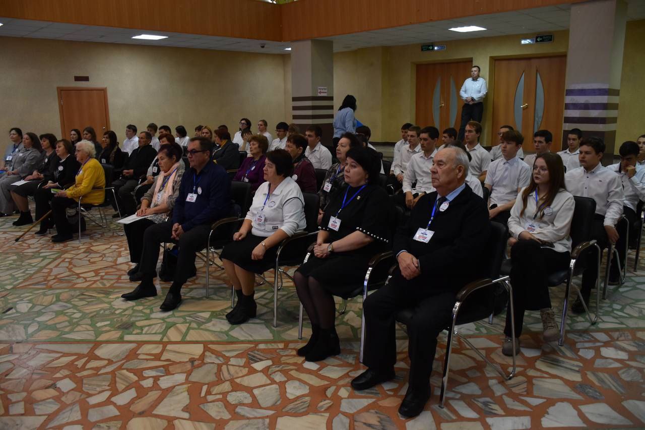 Татьяна Киричкова: Сегодня в нашем районе состоялись IV литературно-краеведческие чтения, посвященные памяти Юрия Ивановича Макарова – талантливого поэта, прозаика и члена Союза писателей России, лауреата Всероссийской... Татьяна Киричкова: Сегодня в нашем районе состоялись IV литературно-краеведческие чтения, посвященные памяти Юрия Ивановича Макарова – талантливого поэта, прозаика и члена Союза писателей России, лауреата Всероссийской...