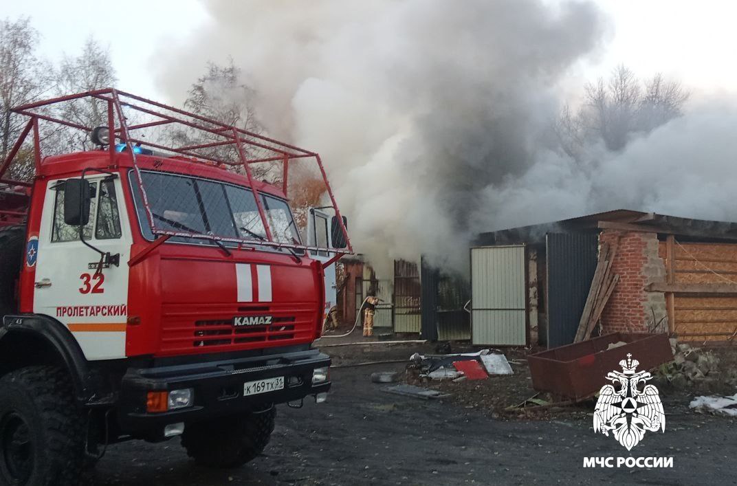 За прошедшие сутки на территории региона зарегистрировано 4 пожара, 1 из которых произошёл в жилом помещении За прошедшие сутки на территории региона зарегистрировано 4 пожара, 1 из которых произошёл в жилом помещении