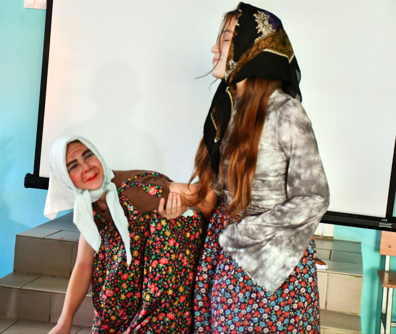 Галина Руденко: Осенние каникулы в разгаре, а в лагере «Чайка» школьники заняты делом! Смена эта необычная – посвящена территориальному общественному самоуправлению, или просто ТОС Галина Руденко: Осенние каникулы в разгаре, а в лагере «Чайка» школьники заняты делом! Смена эта необычная – посвящена территориальному общественному самоуправлению, или просто ТОС