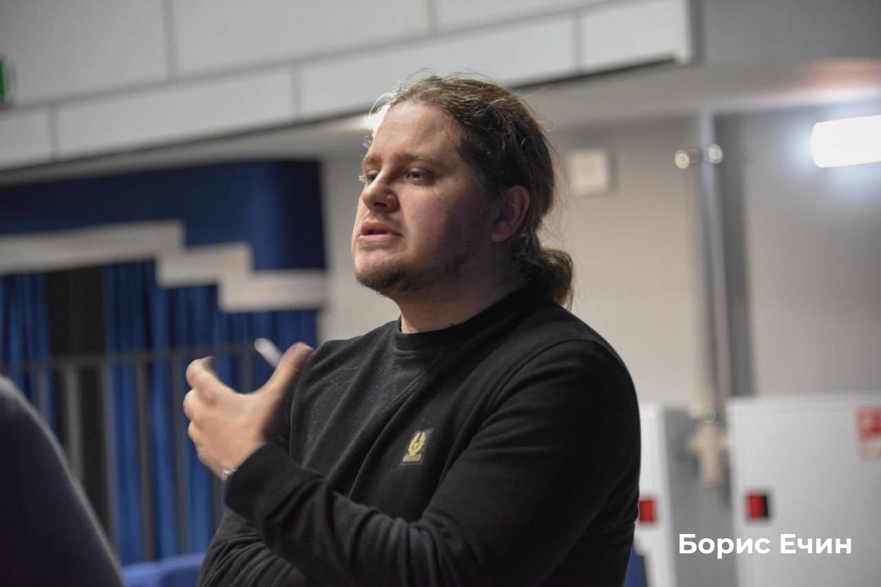 Татьяна Киреева: В ЦМИ состоялась премьера первого спектакля , созданного в рамках проекта «Арт-лаборатория молодых творцов «Пограничное искусство: Курск и Белгород» — творческого эксперимента по созданию молодёжных... Татьяна Киреева: В ЦМИ состоялась премьера первого спектакля , созданного в рамках проекта «Арт-лаборатория молодых творцов «Пограничное искусство: Курск и Белгород» — творческого эксперимента по созданию молодёжных...