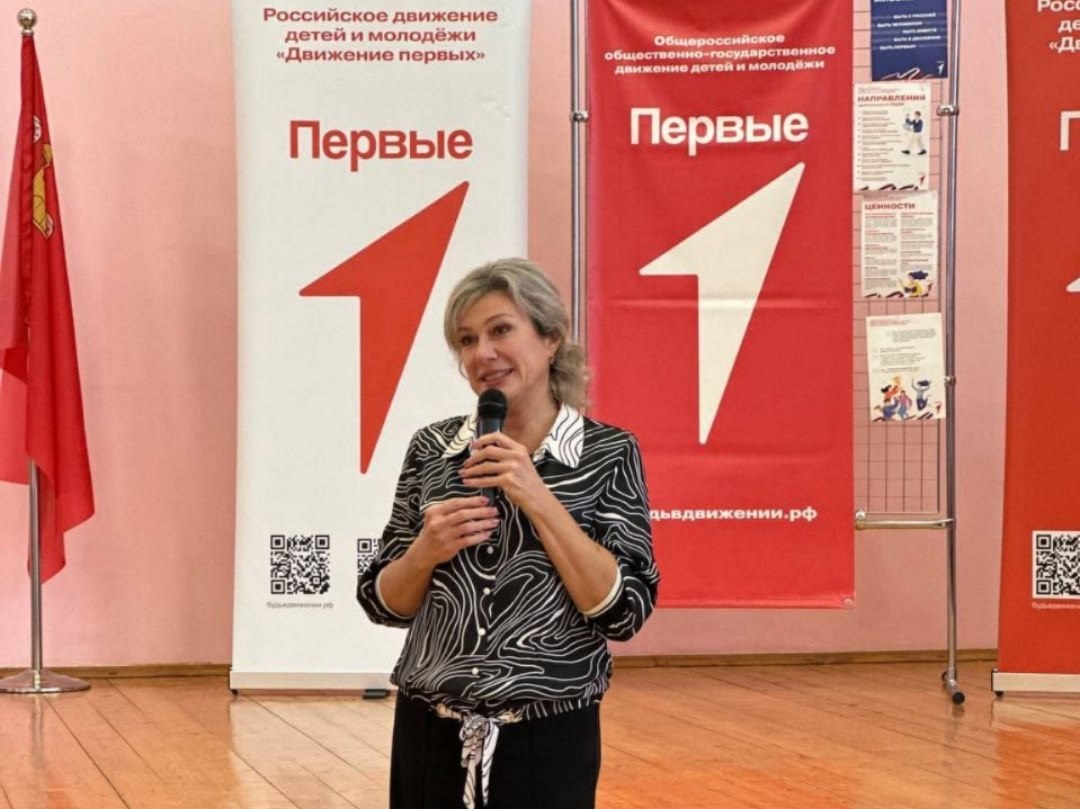 В преддверии Дня народного единства юные шебекинцы получили главный документ – паспорт гражданина Российской Федерации В преддверии Дня народного единства юные шебекинцы получили главный документ – паспорт гражданина Российской Федерации