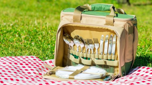 Если не успели купить термосумку: вот что сохранит продукты в прохладе