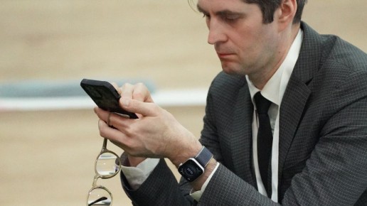 С ноября россиян ждут новые правила: лимит на SIM-карты и автоматическое взыскание долгов