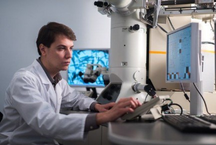 ДЕСЯТИЛЕТИЕ НАУКИ И ТЕХНОЛОГИЙ