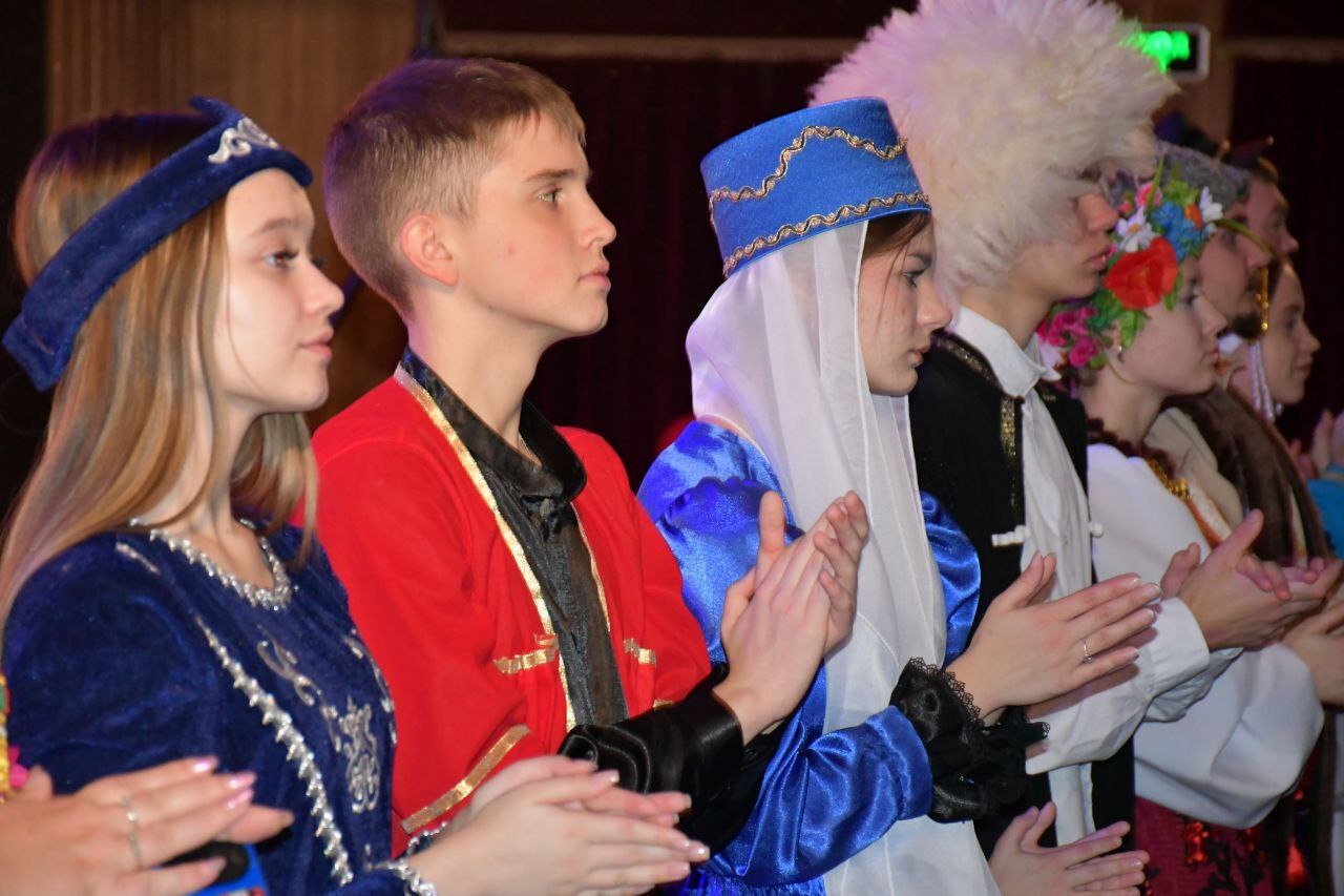 В Красногвардейском районе прошли патриотические мероприятия ко Дню народного единства В Красногвардейском районе прошли патриотические мероприятия ко Дню народного единства