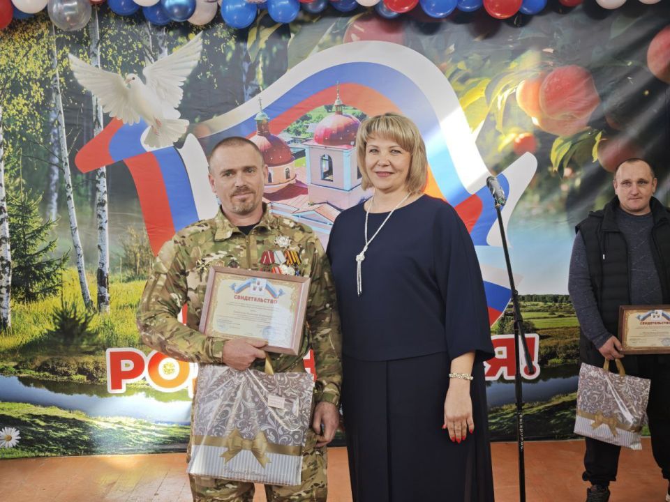 Сегодня с размахом отметили День села и престольный праздник в Плоском Сегодня с размахом отметили День села и престольный праздник в Плоском