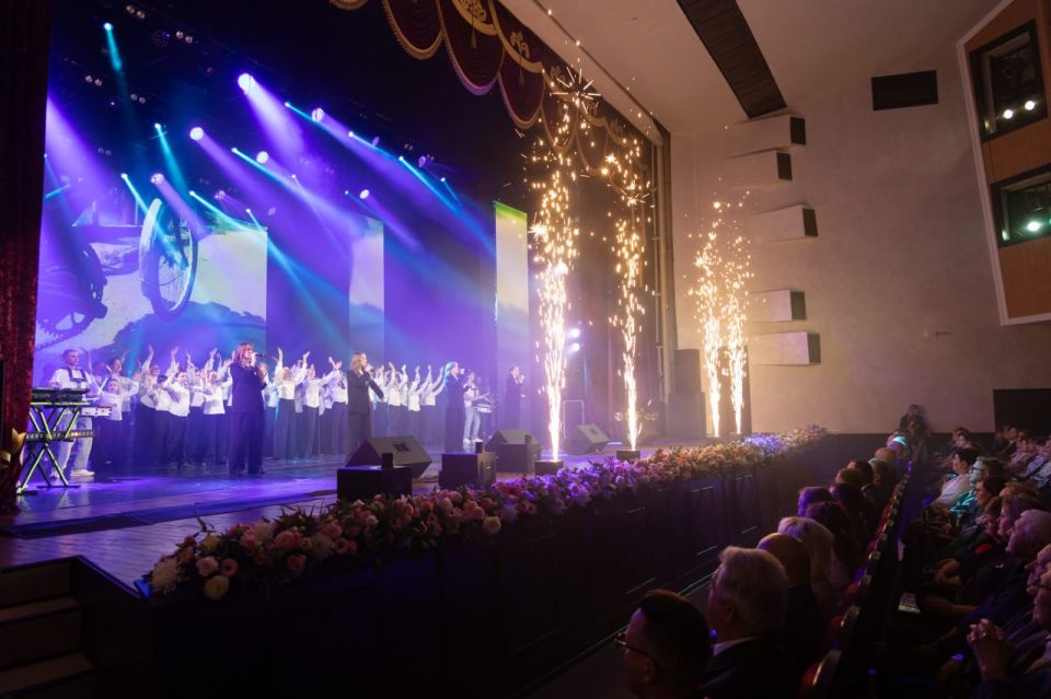 Во Дворце культуры «Энергомаш» состоялся праздничный концерт, посвящённый Дню народного единства Во Дворце культуры «Энергомаш» состоялся праздничный концерт, посвящённый Дню народного единства