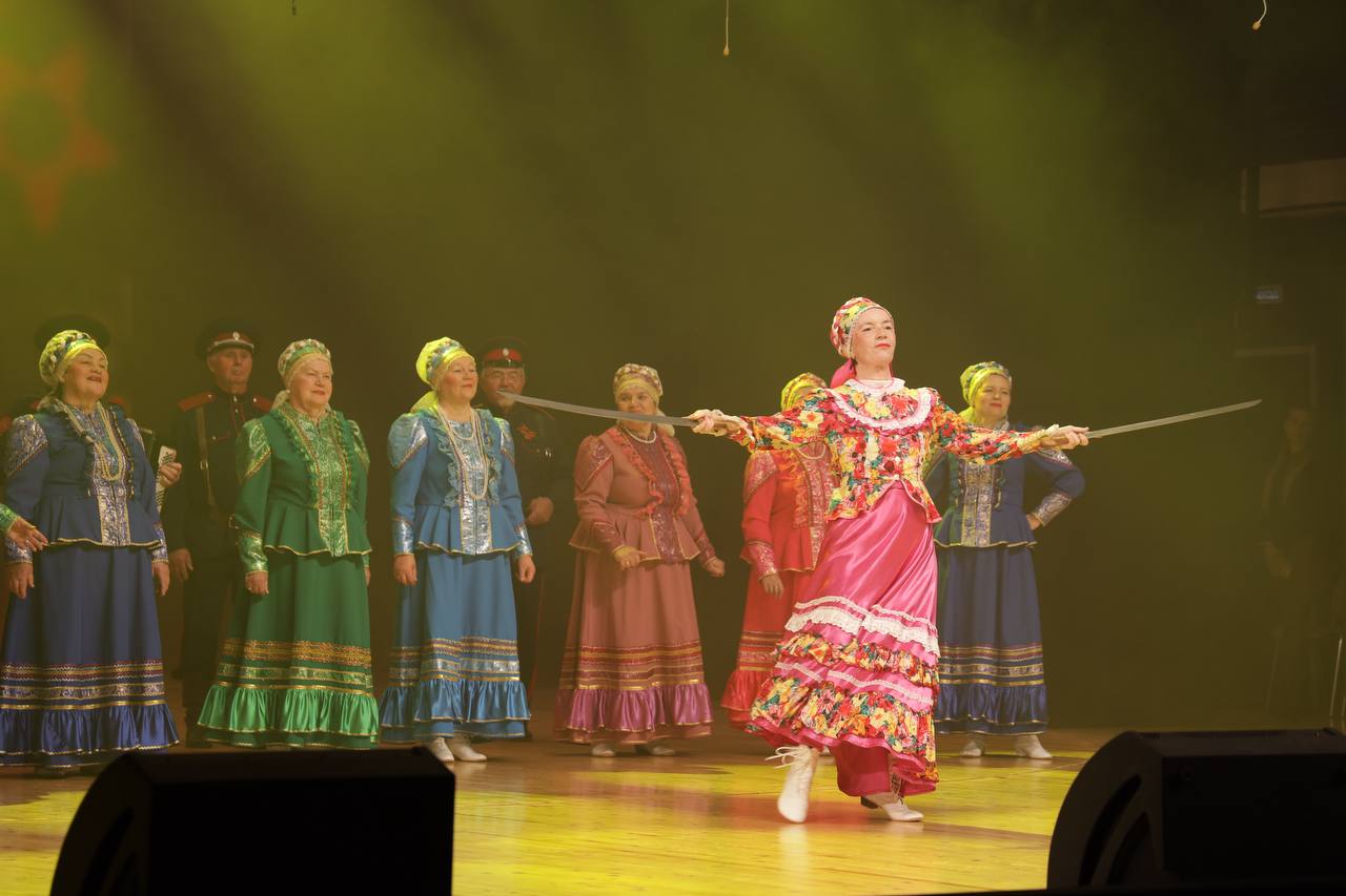 В Белгородских государственных учреждениях культуры прошли праздничные мероприятия в честь Дня народного единства В Белгородских государственных учреждениях культуры прошли праздничные мероприятия в честь Дня народного единства
