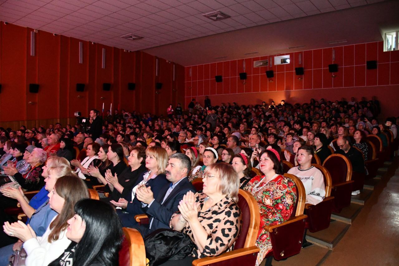 В Красногвардейском районе прошли патриотические мероприятия ко Дню народного единства В Красногвардейском районе прошли патриотические мероприятия ко Дню народного единства