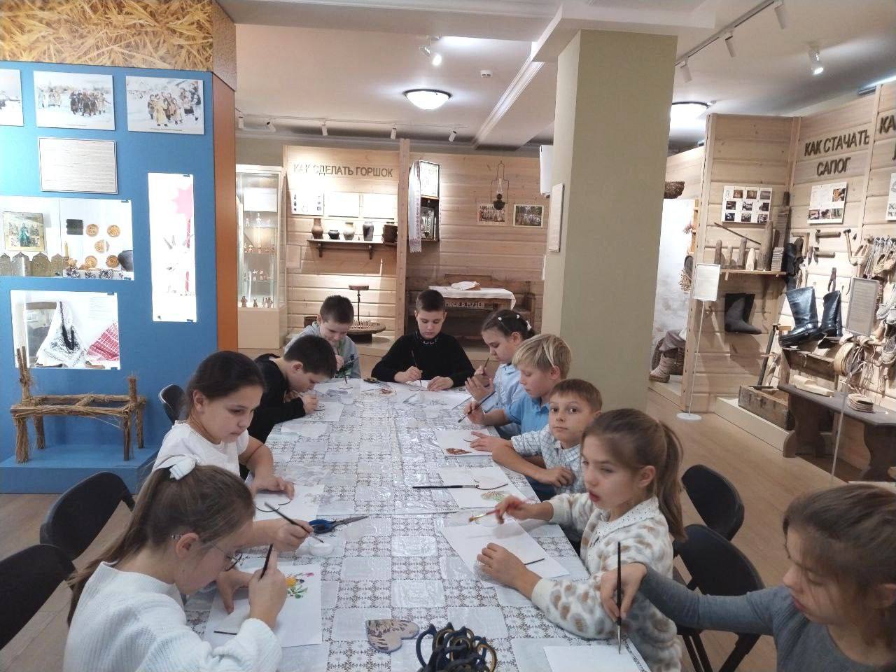 В Белгородских государственных учреждениях культуры прошли праздничные мероприятия в честь Дня народного единства В Белгородских государственных учреждениях культуры прошли праздничные мероприятия в честь Дня народного единства