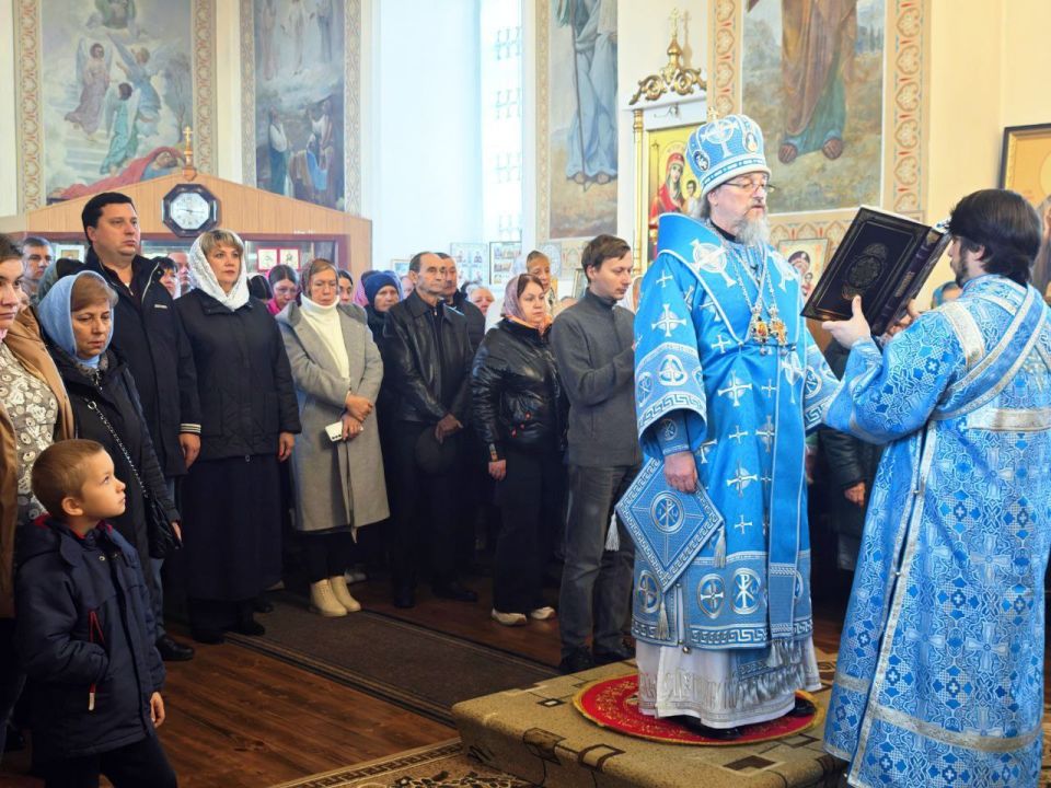 Сегодня православный праздник Казанской иконы Божией Матери, жители сёл Казанка, Сидоровка и Плоское отмечают престольный праздник Сегодня православный праздник Казанской иконы Божией Матери, жители сёл Казанка, Сидоровка и Плоское отмечают престольный праздник