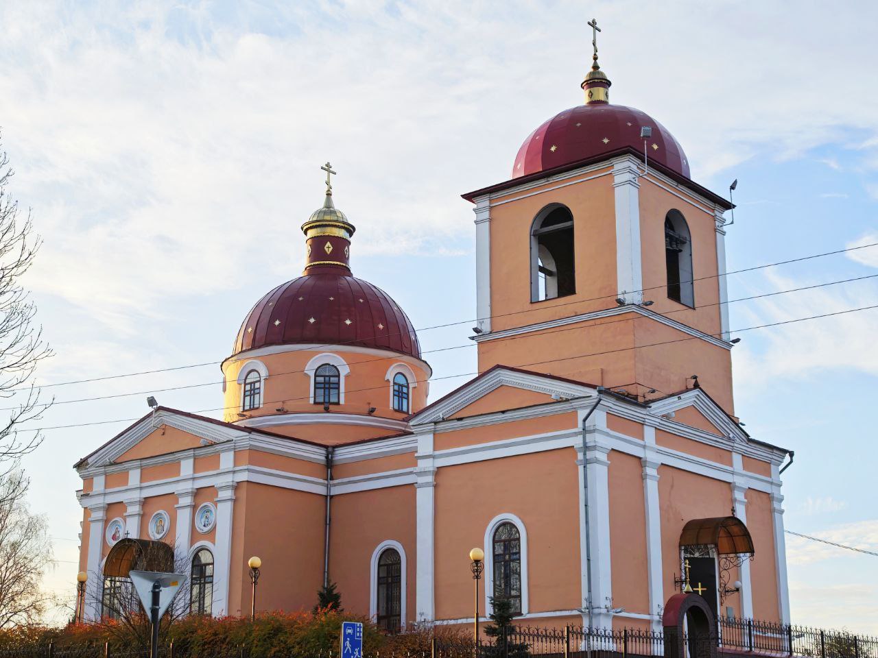 Сегодня православный праздник Казанской иконы Божией Матери,  жители сёл Казанка, Сидоровка и Плоское отмечают престольный праздник Сегодня православный праздник Казанской иконы Божией Матери,  жители сёл Казанка, Сидоровка и Плоское отмечают престольный праздник