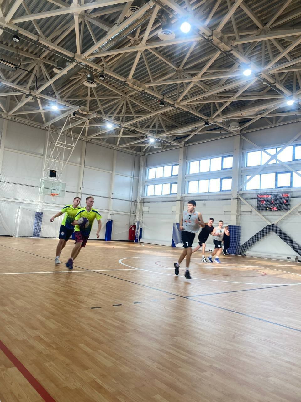 Олег Медведев: 3 и 4 ноября ФОК "Лидер" в Томаровке принимал юных спортсменов на турнирах по волейболу и баскетболу, посвященных Дню народного единства Олег Медведев: 3 и 4 ноября ФОК "Лидер" в Томаровке принимал юных спортсменов на турнирах по волейболу и баскетболу, посвященных Дню народного единства