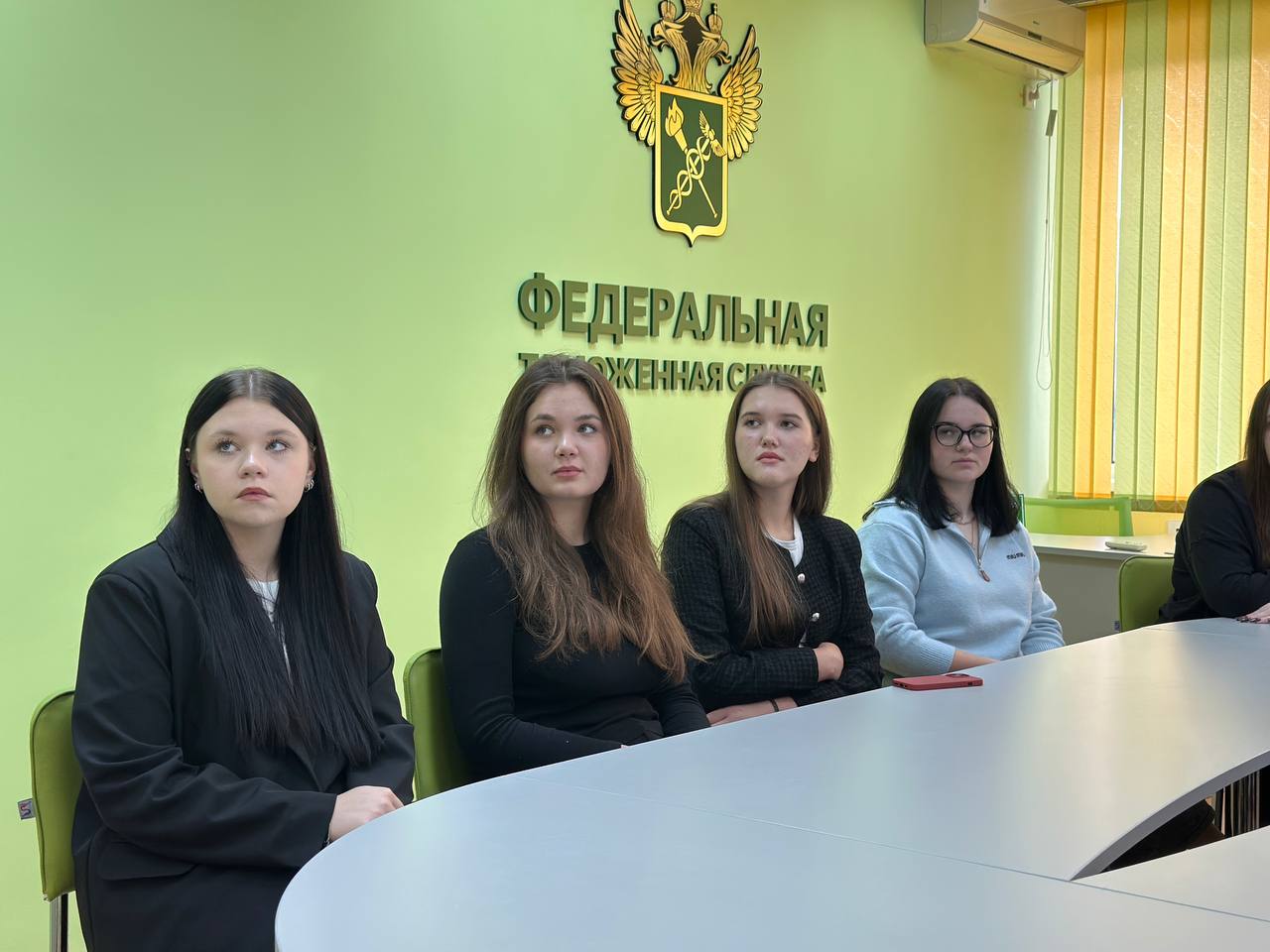 В рамках проекта «Университетские среды» и развития партнерства с ПАО «Сбербанк России» 29 октября в нашем филиале состоялась серия образовательных событий, направленных на повышение финансовой грамотности и кибербезопасности В рамках проекта «Университетские среды» и развития партнерства с ПАО «Сбербанк России» 29 октября в нашем филиале состоялась серия образовательных событий, направленных на повышение финансовой грамотности и кибербезопасности